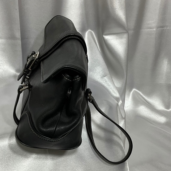 Smaller Black Coach Satchel COA051 30-H3f - Picture 5 of 8